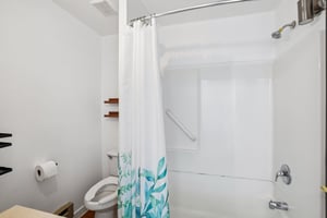 4749 Spirit Lake Hwy-S2209-054.jpg