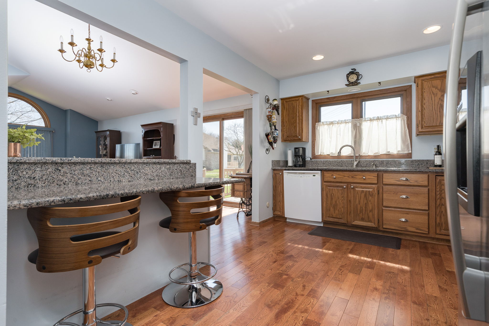 47490 Hunters Chase Dr, MI 48042 Michigan Video Tours