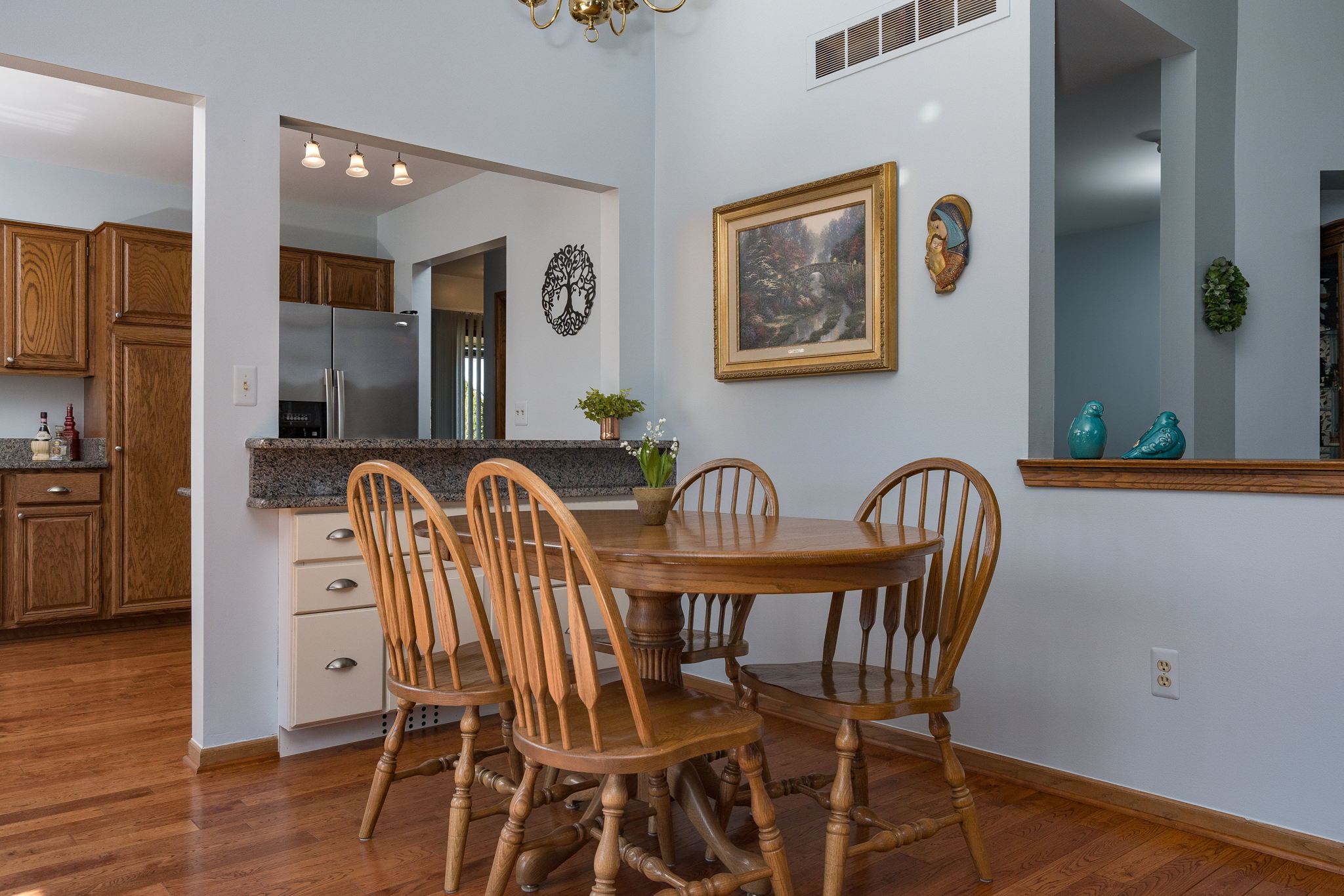 47490 Hunters Chase Dr, MI 48042 Michigan Video Tours