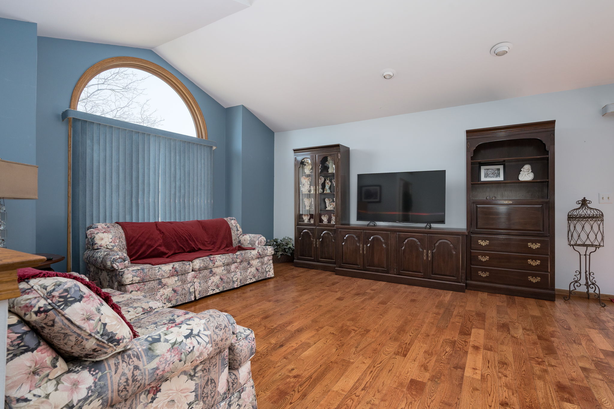 47490 Hunters Chase Dr, MI 48042 Michigan Video Tours