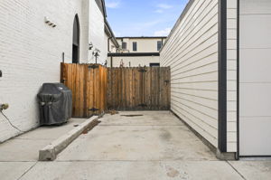  Photo 36