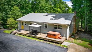  Photo 4