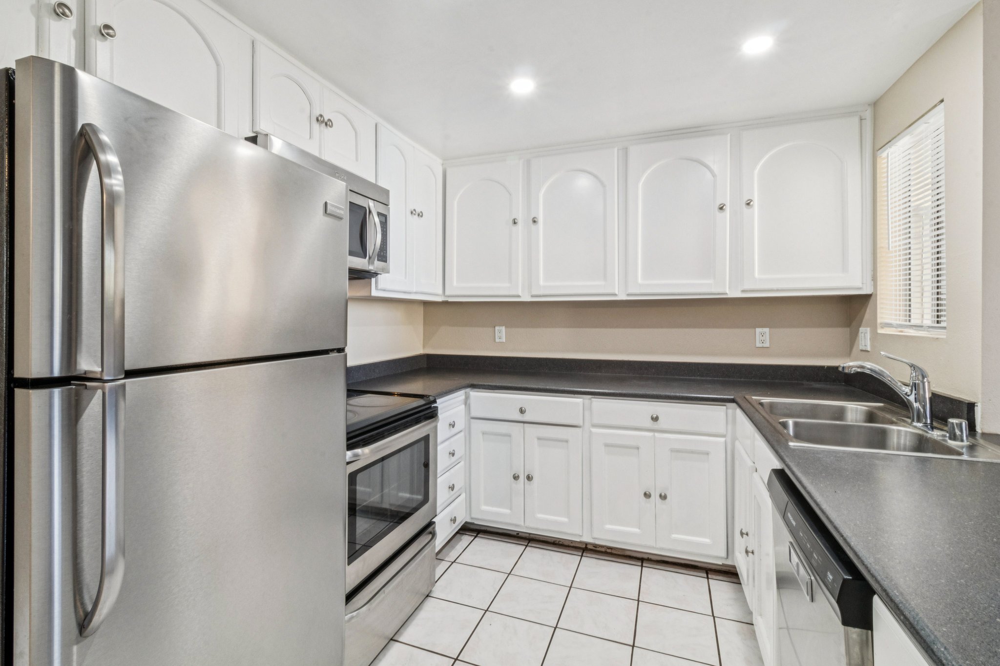 N Midway Dr 254-S1703-007.jpg