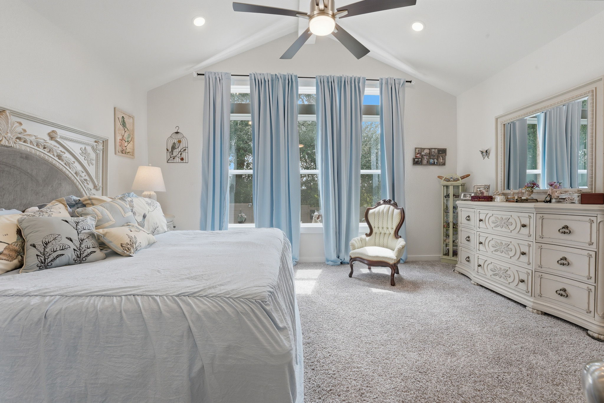  Photo 44