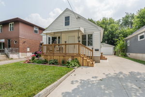  Photo 0