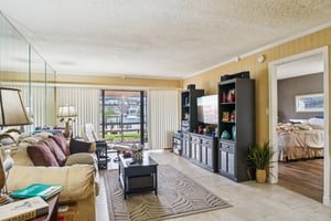 Brittany Dr S 24-S0107-003.jpg