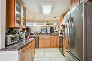 Brittany Dr S 24-S0107-017.jpg