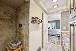 Brittany Dr S 24-S0107-024.jpg