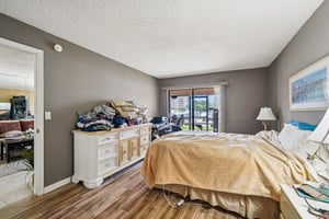 Brittany Dr S 24-S0107-025.jpg