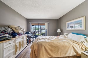 Brittany Dr S 24-S0107-026.jpg