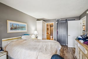 Brittany Dr S 24-S0107-028.jpg