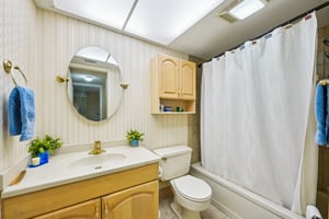 Brittany Dr S 24-S0107-033.jpg