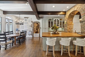 Kitchen/Eating Area