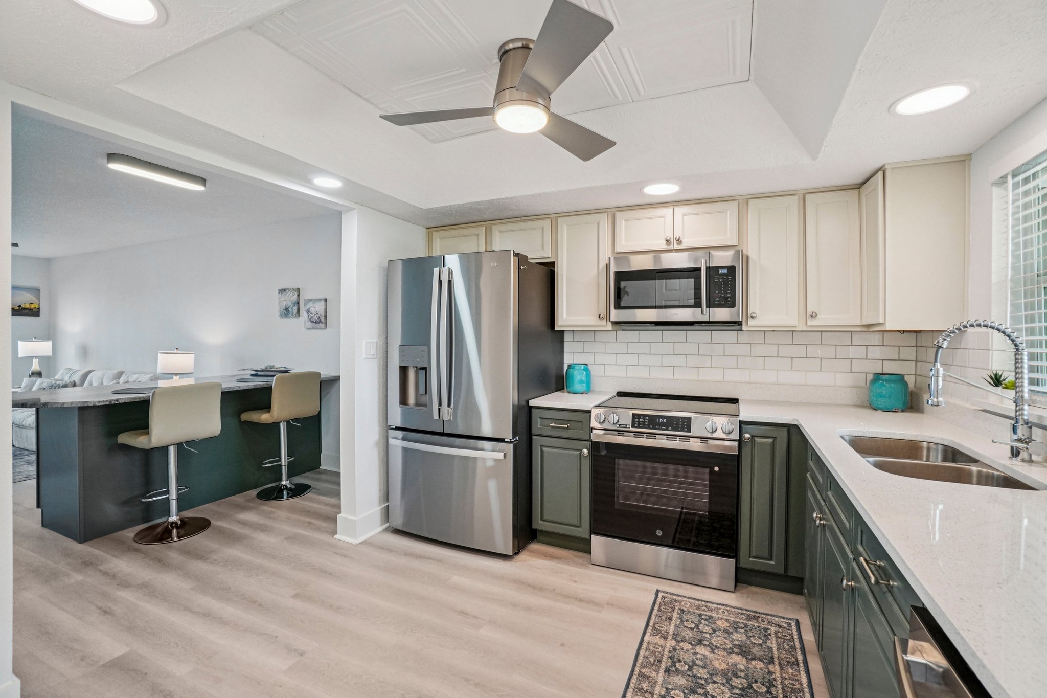 4750 Cove Cir APT 107-S3103-010.jpg