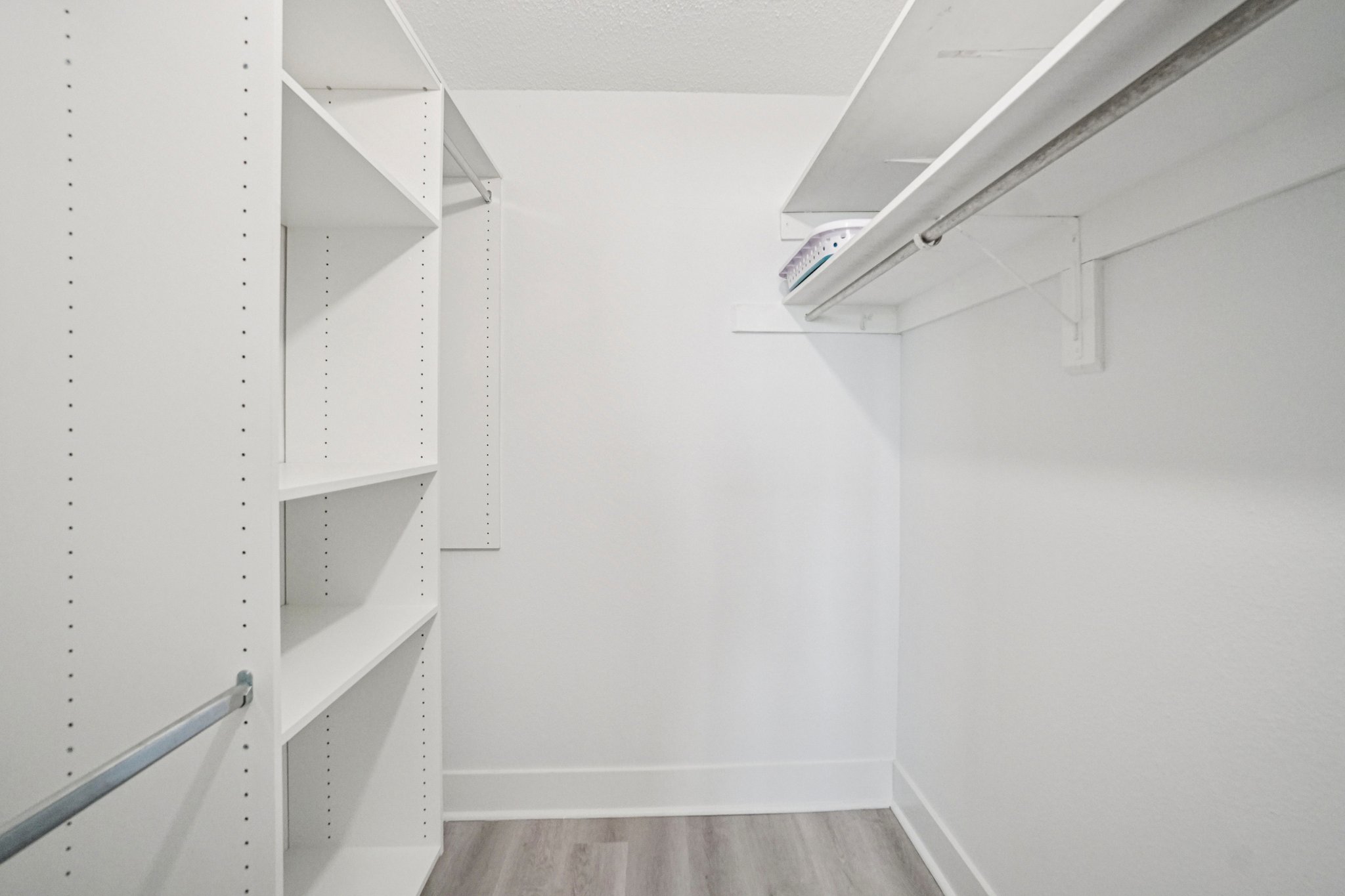 4750 Cove Cir APT 107-S3103-019.jpg