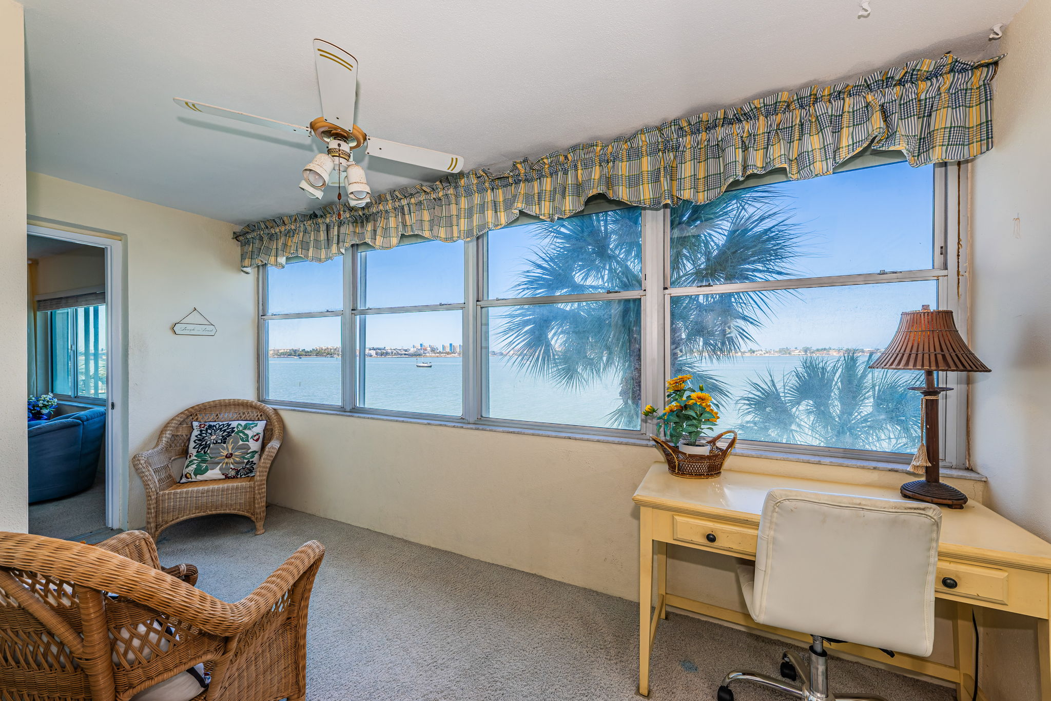 Florida Room 2-2