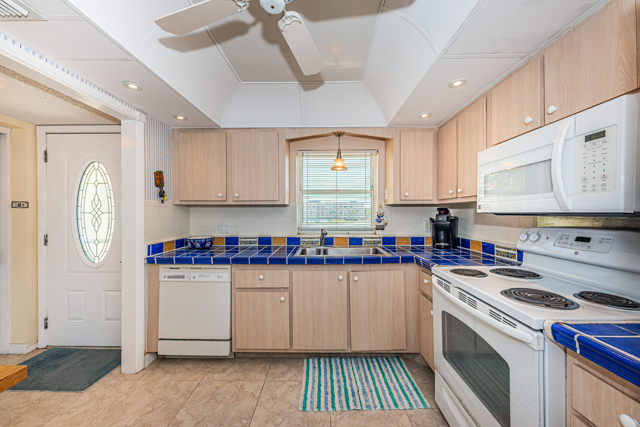 Kitchen 1-2