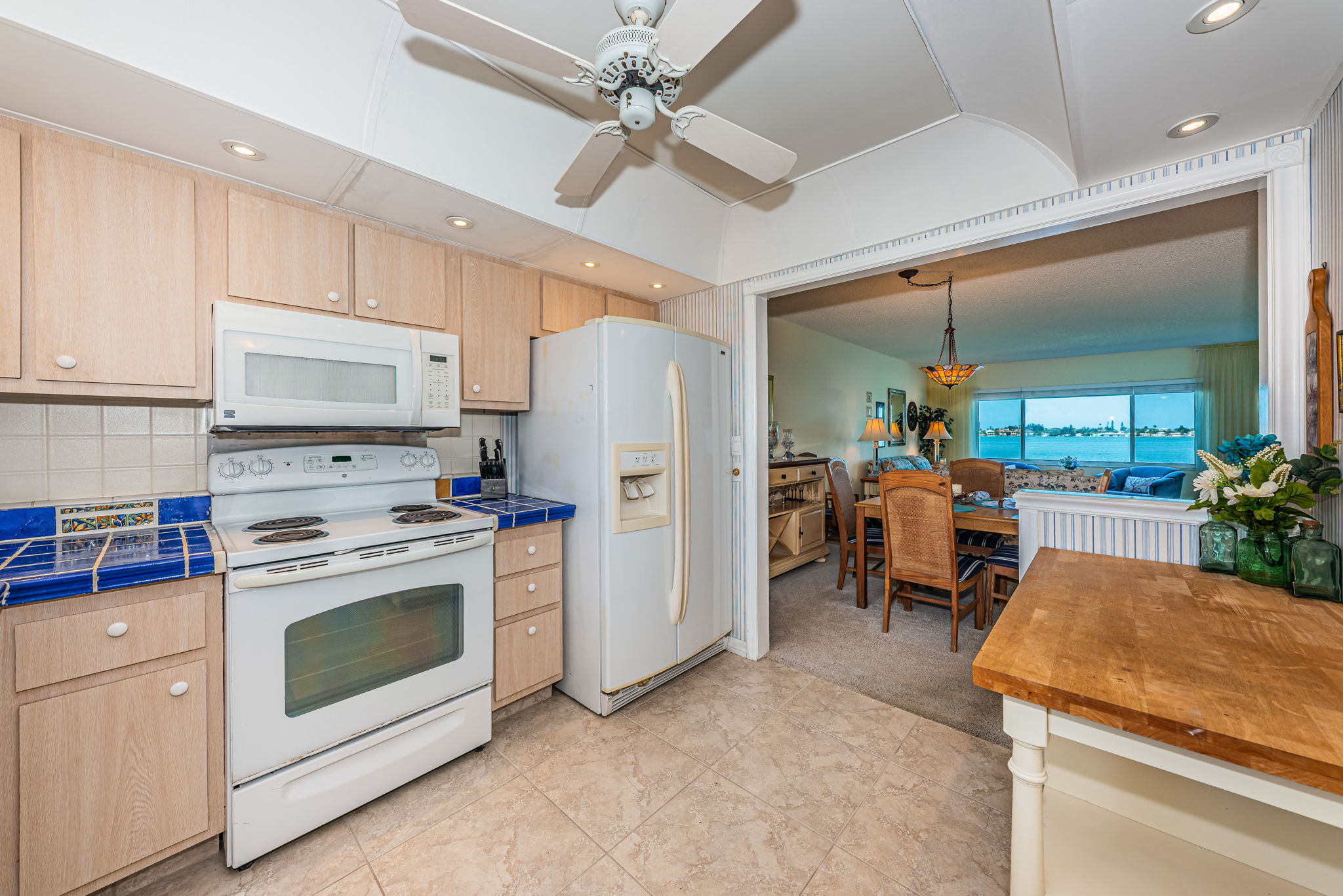 Kitchen 3-2