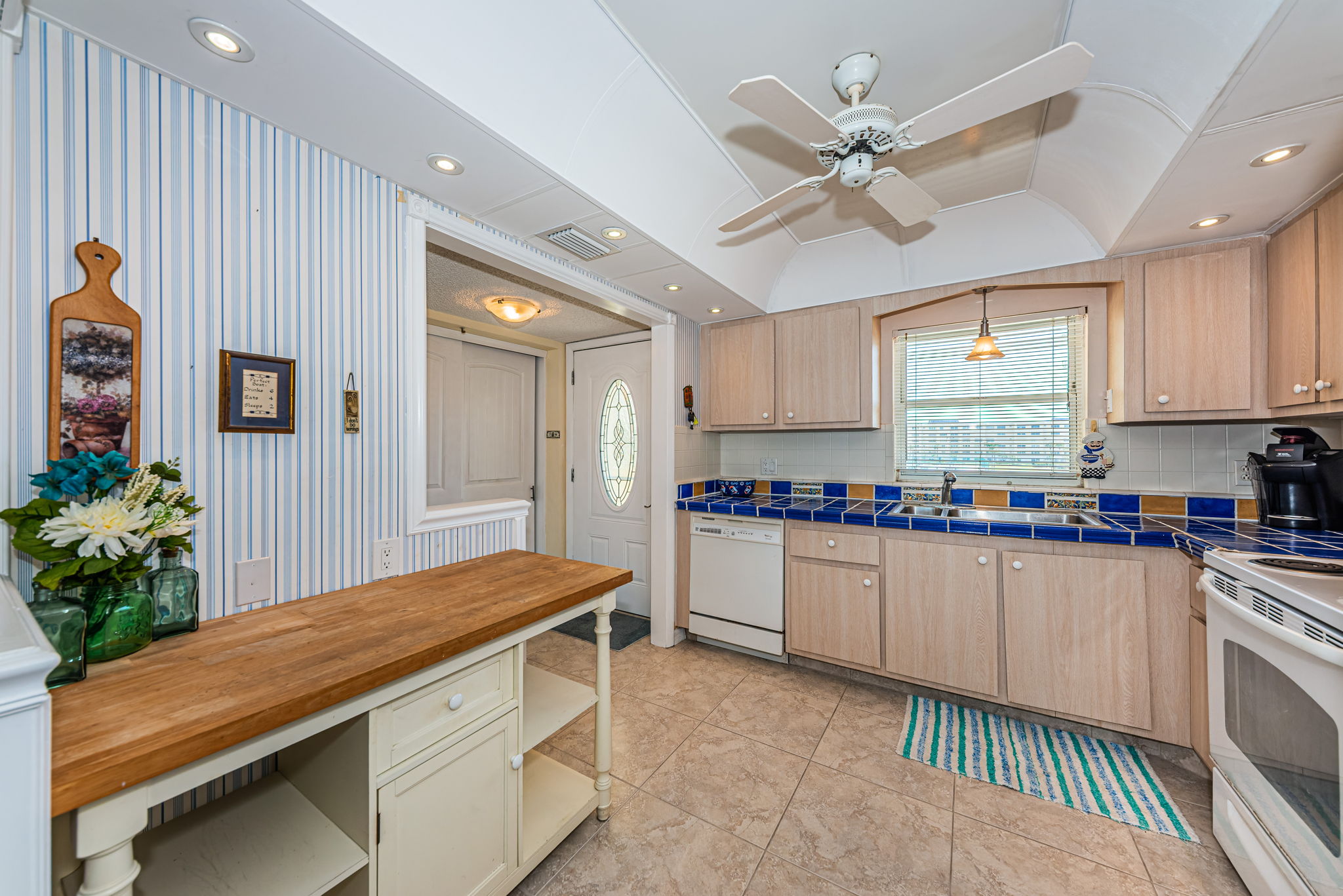 Kitchen 6-2