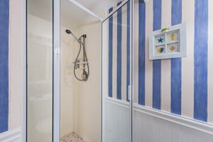 Bathroom 2c