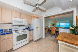 Kitchen 3-2