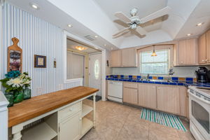 Kitchen 6-2