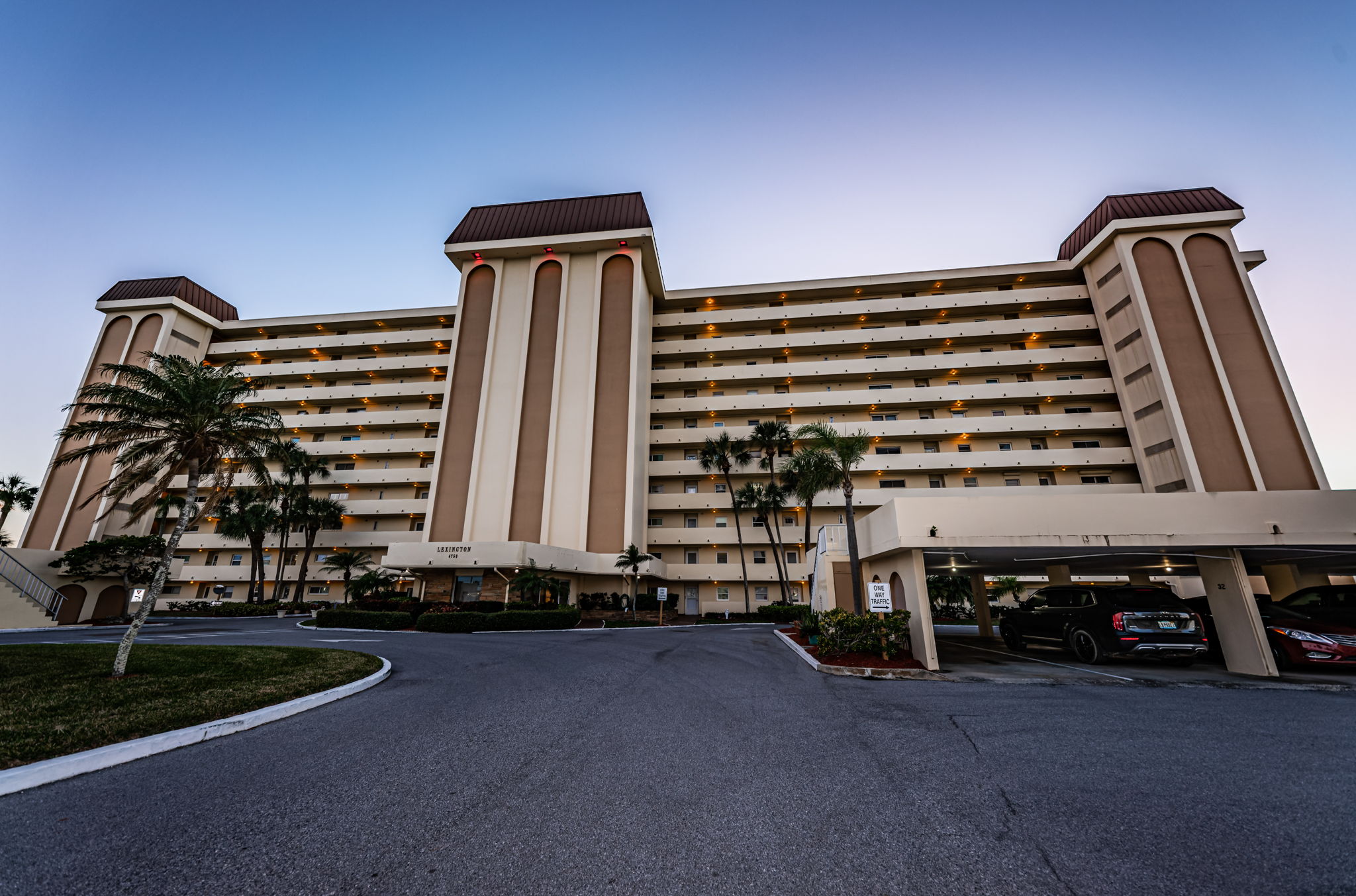 Front Exterior19