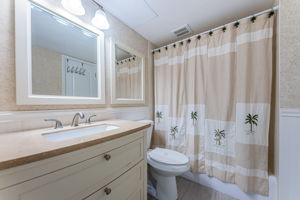 Bathroom 1a