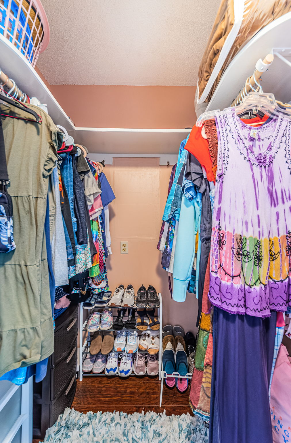 Bedroom Walk-in Closet