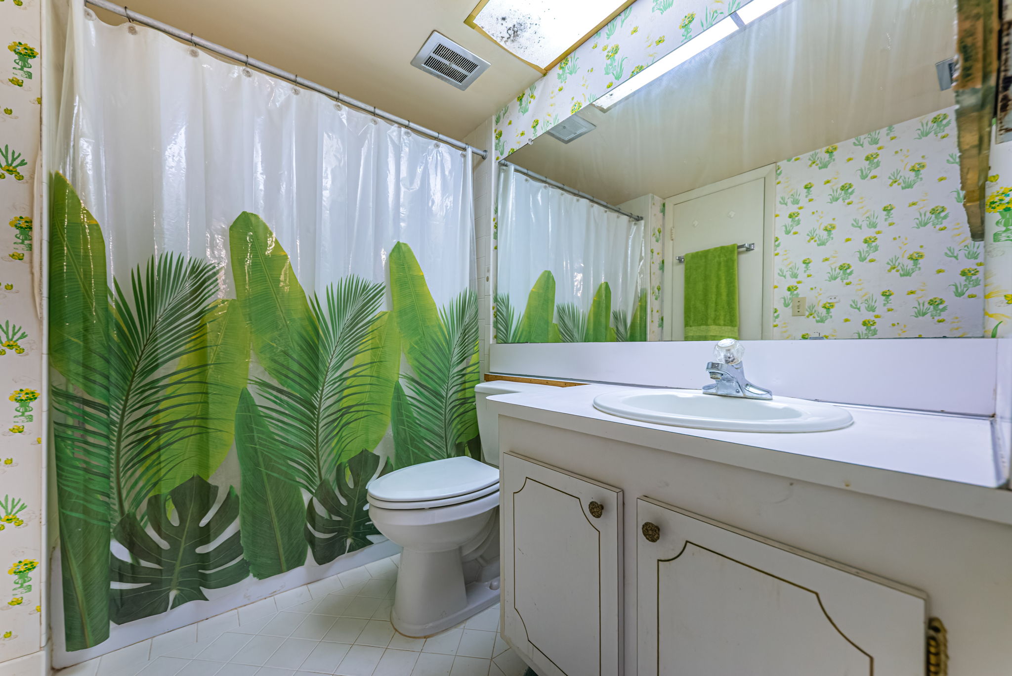 Bathroom 1a