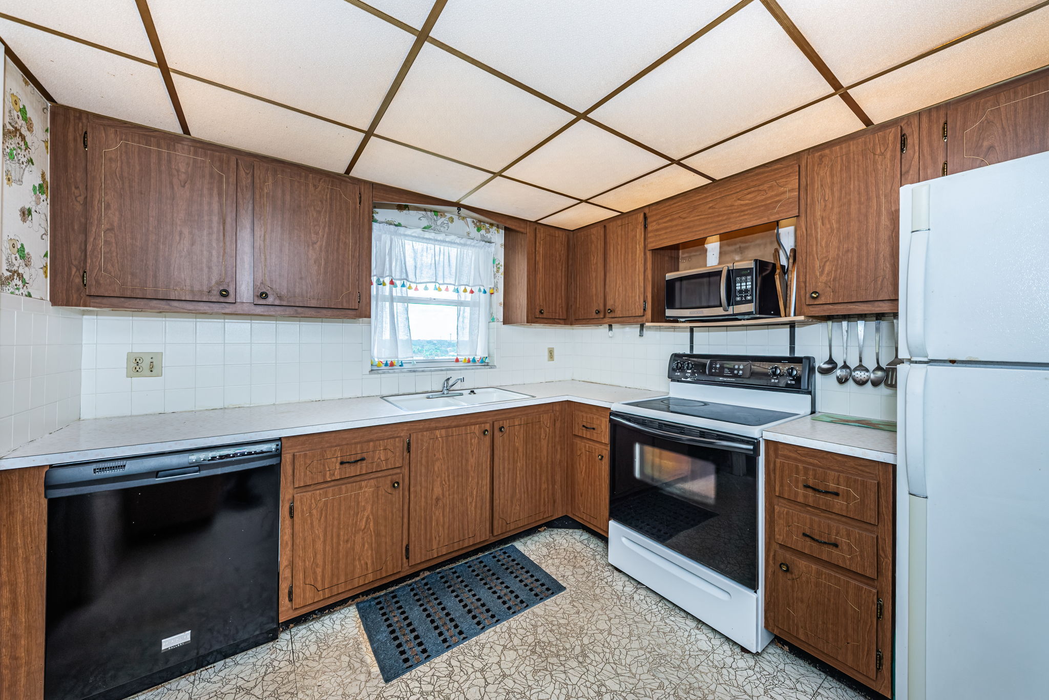 Kitchen 1