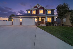  Photo 0