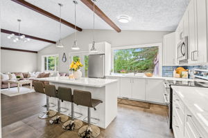 Entryway/Kitchen