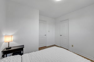  Photo 37