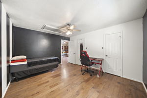  Photo 30