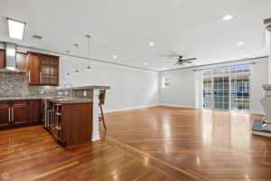 4755 N Kilbourn Ave 2D - Brady Miller_002