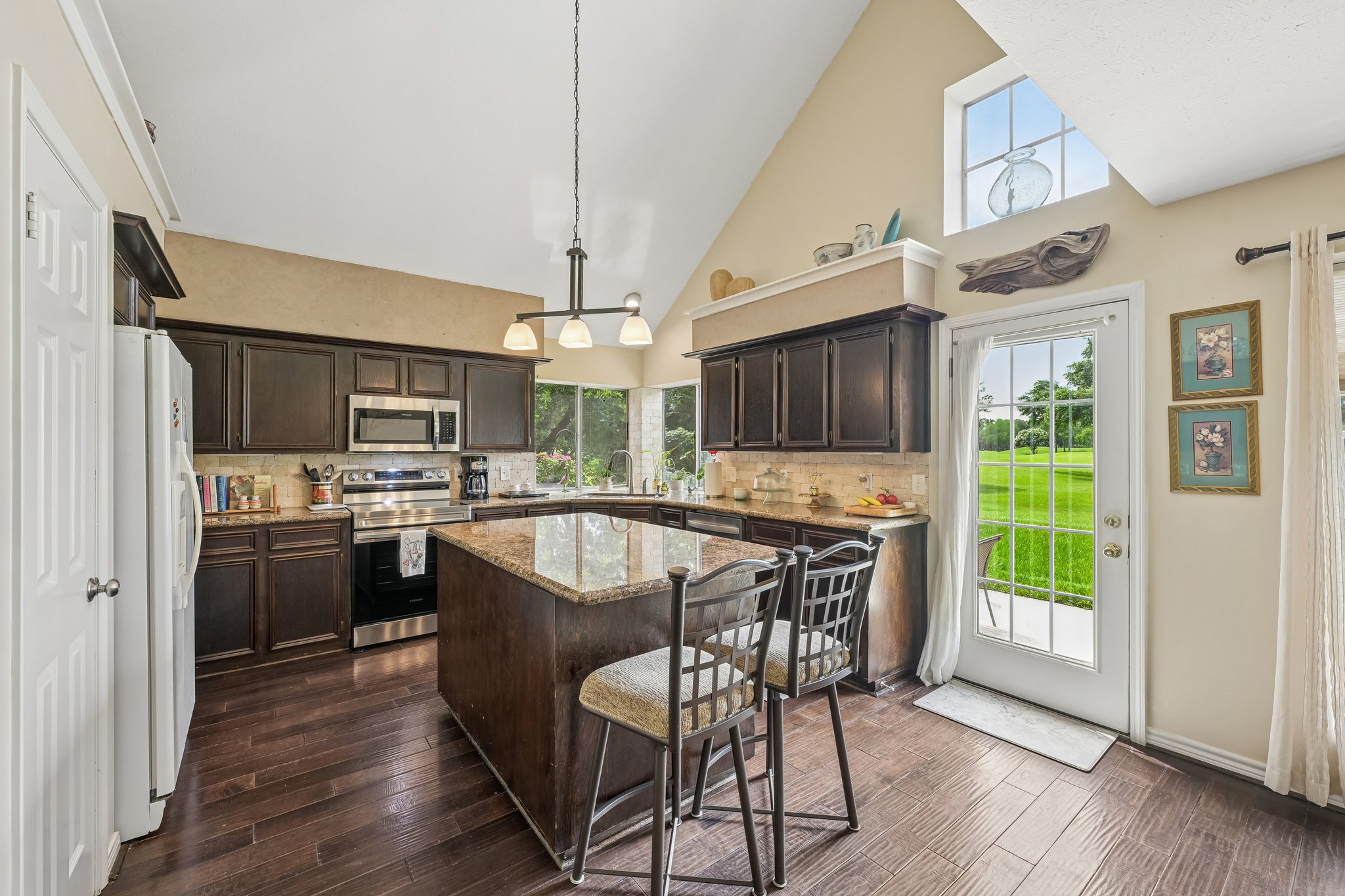 Oakmont Ct-S2006-014.jpg