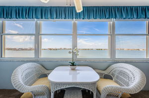 Florida Room 6