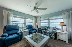 Living Room 4-2