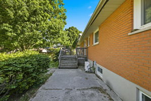 Photo 37