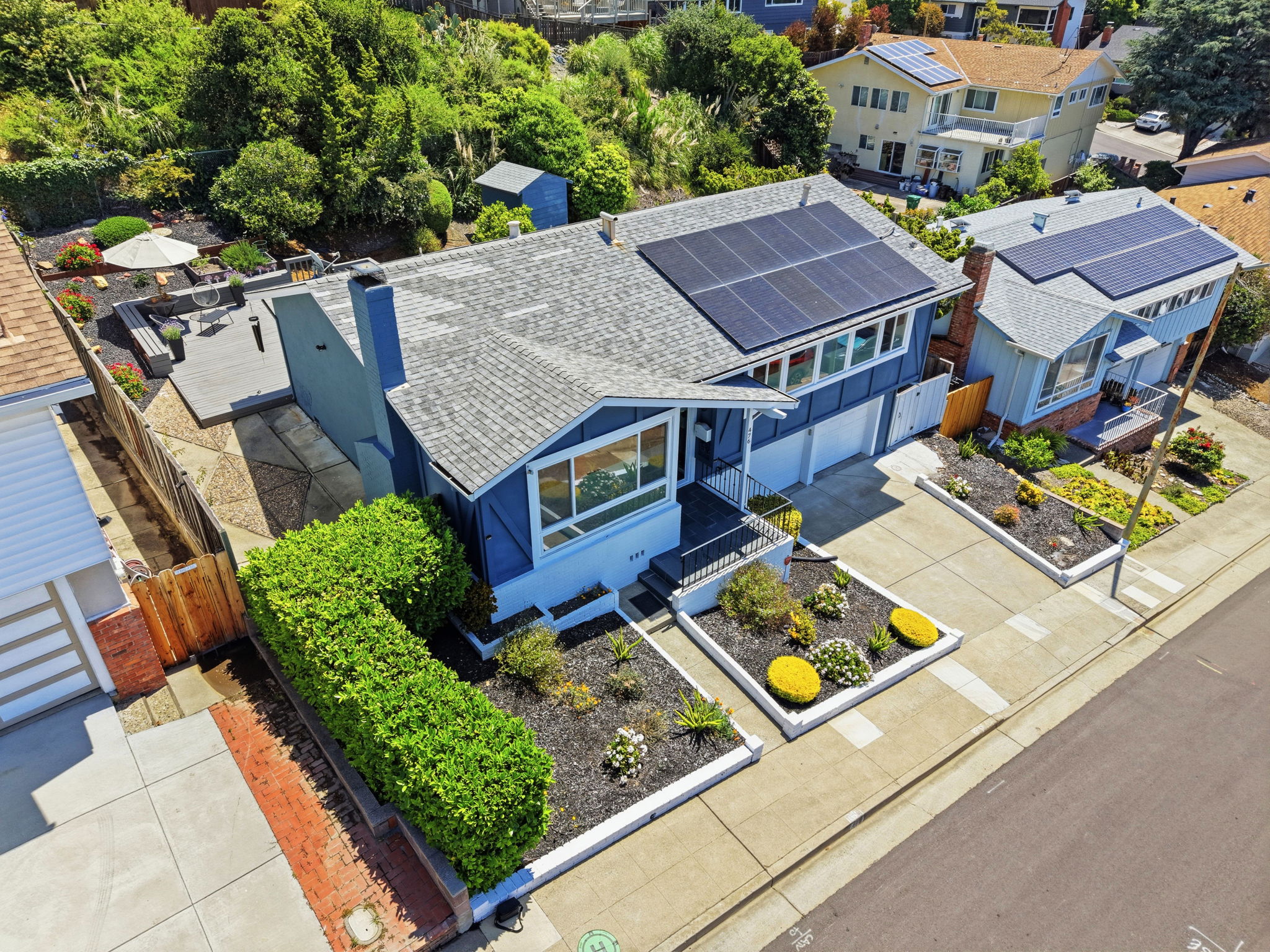 007_F8_AERIAL_476 Creighton Way