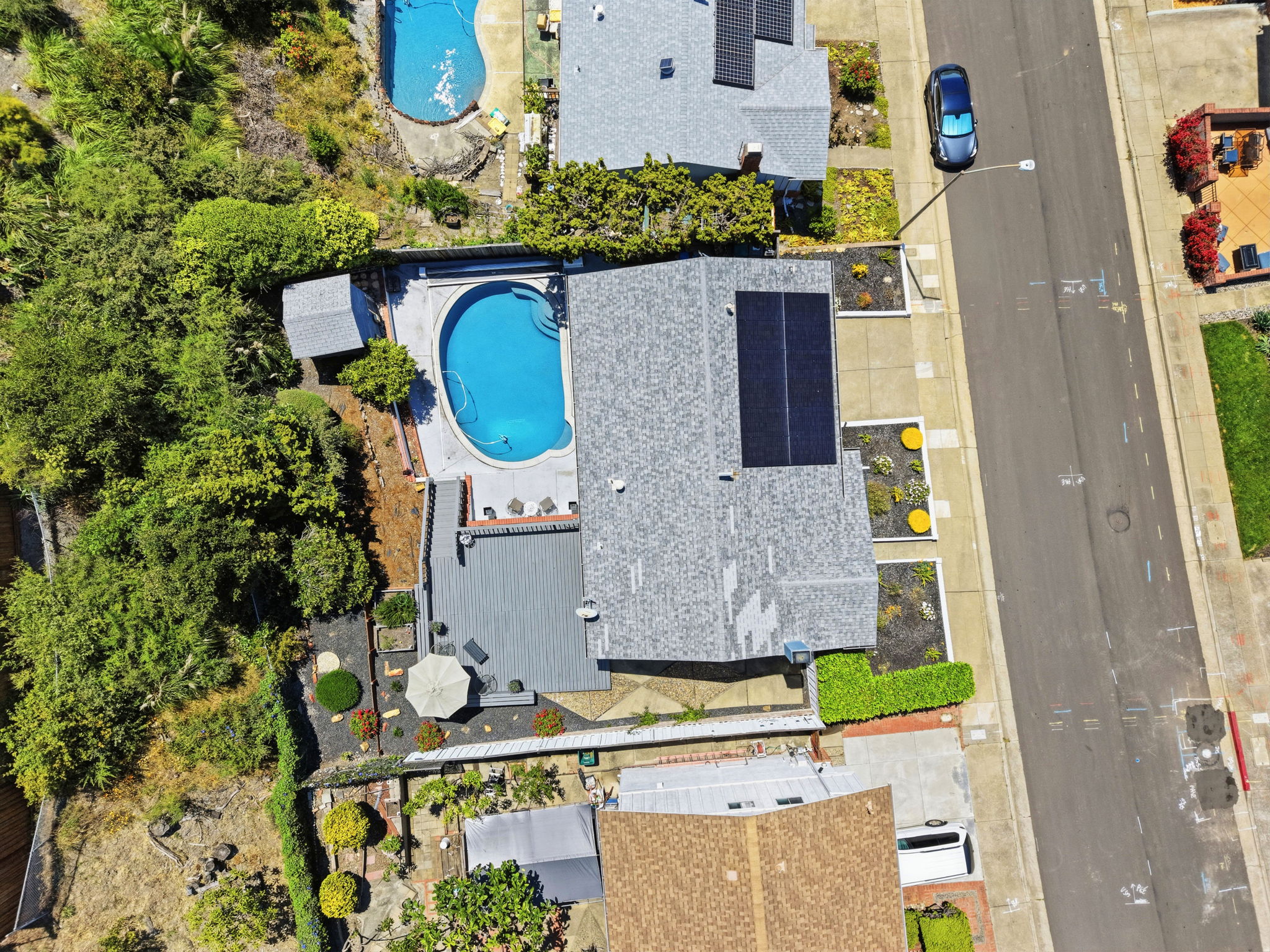 011_F8_AERIAL_476 Creighton Way