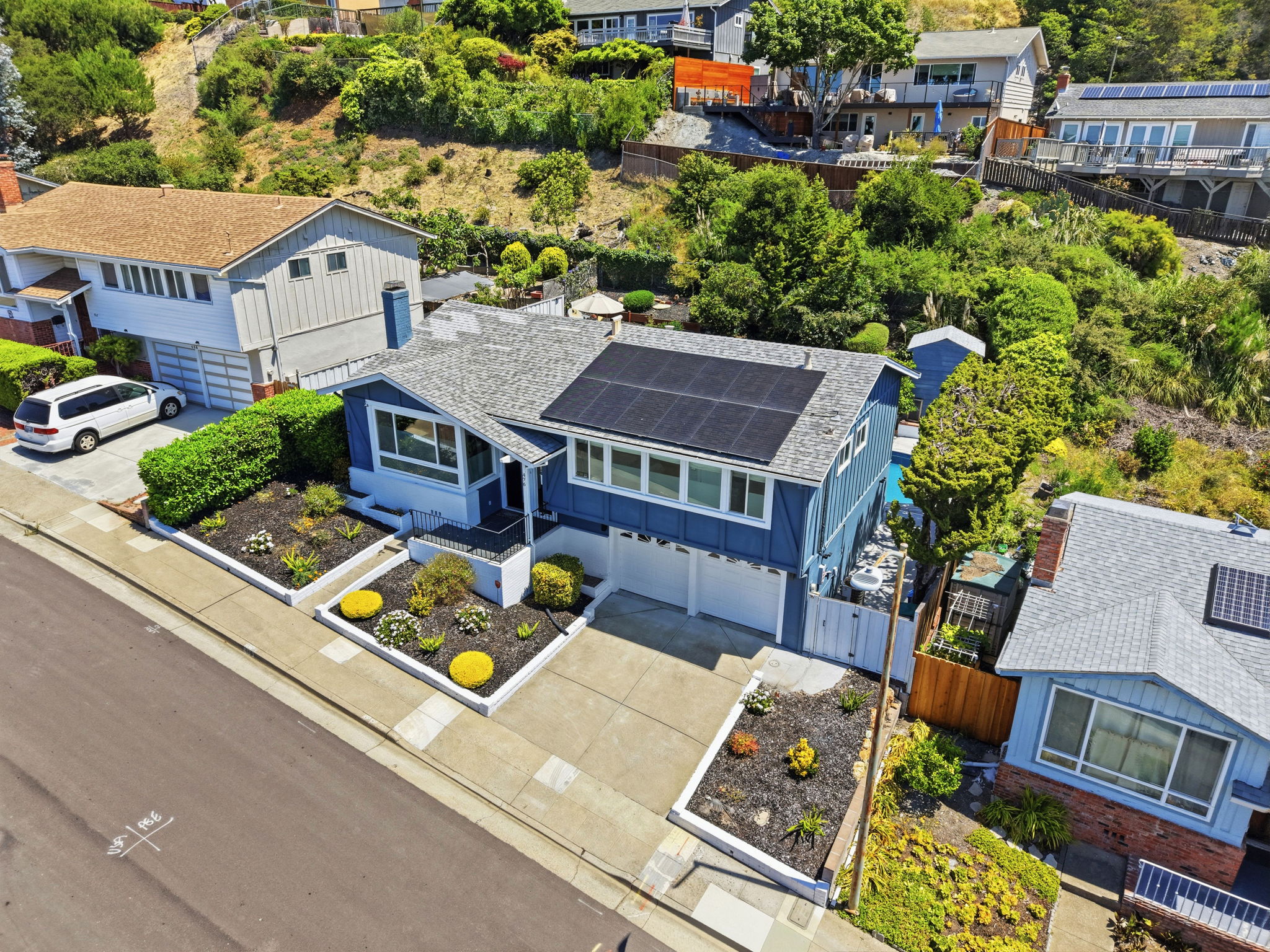 019_F8_AERIAL_476 Creighton Way