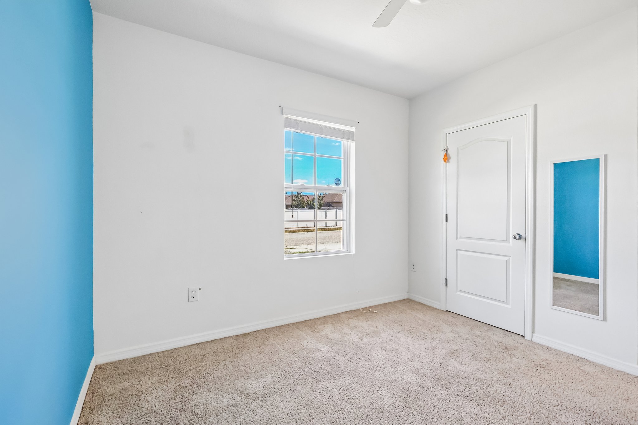 Squires Grove Dr-S2204-018.jpg