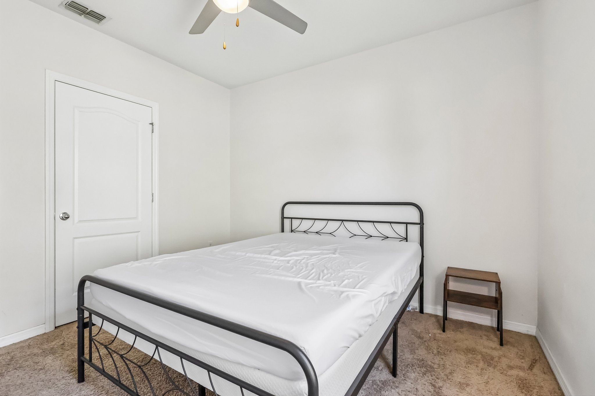 Squires Grove Dr-S2204-021.jpg