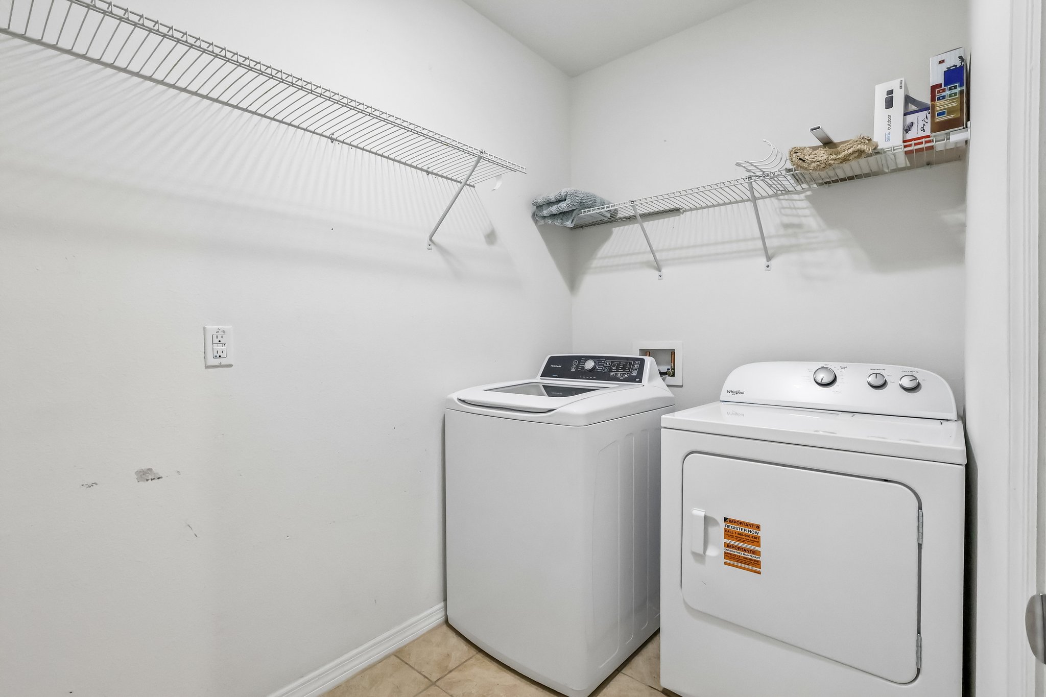 Squires Grove Dr-S2204-024.jpg