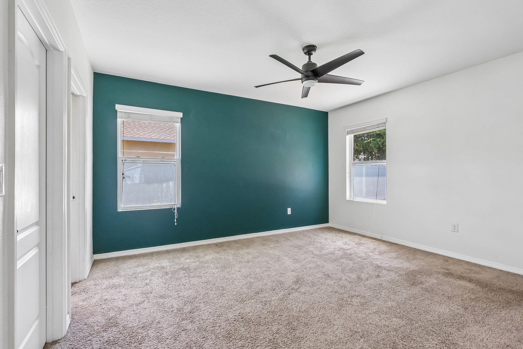 Squires Grove Dr-S2204-025.jpg