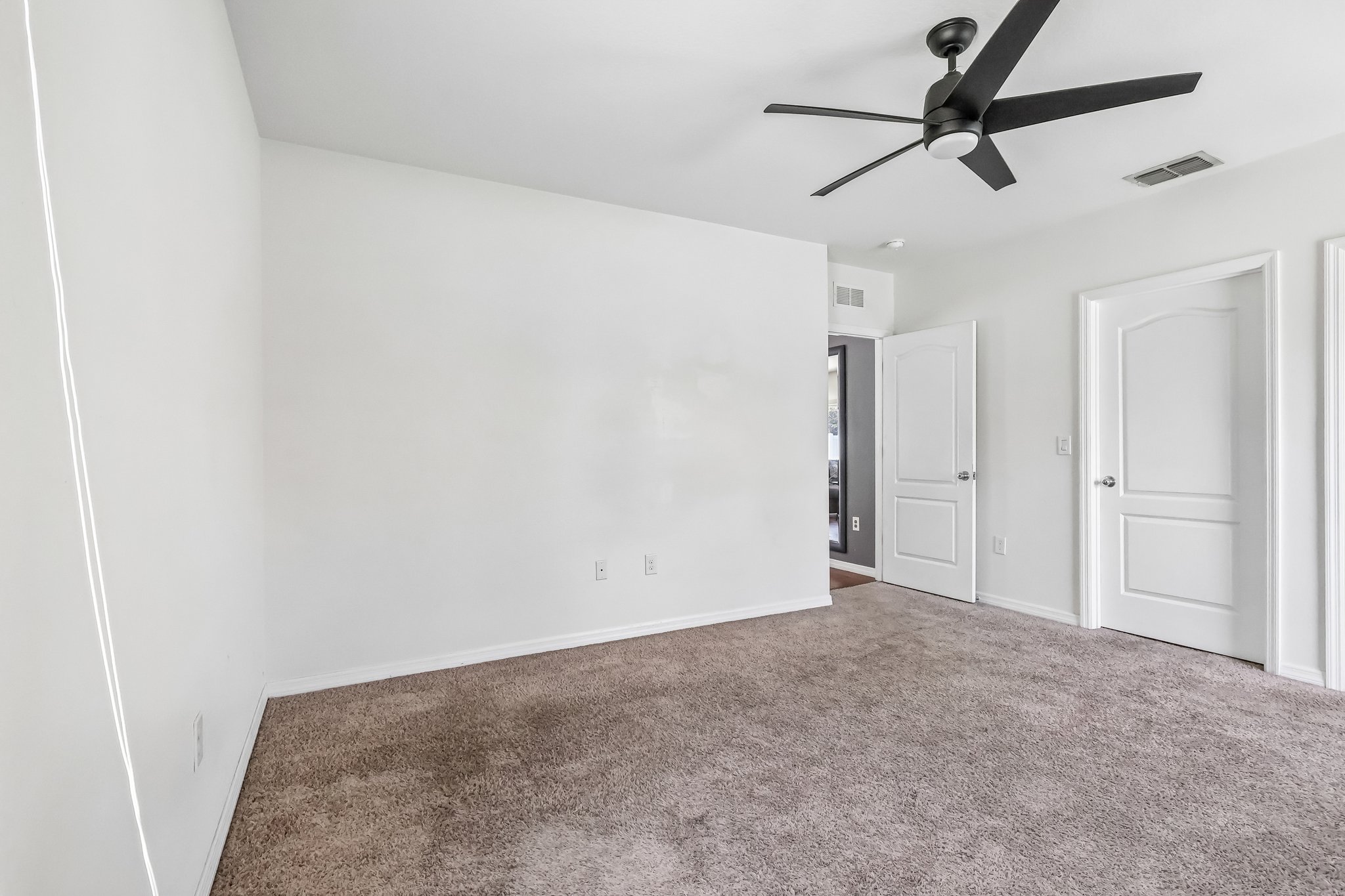 Squires Grove Dr-S2204-027.jpg