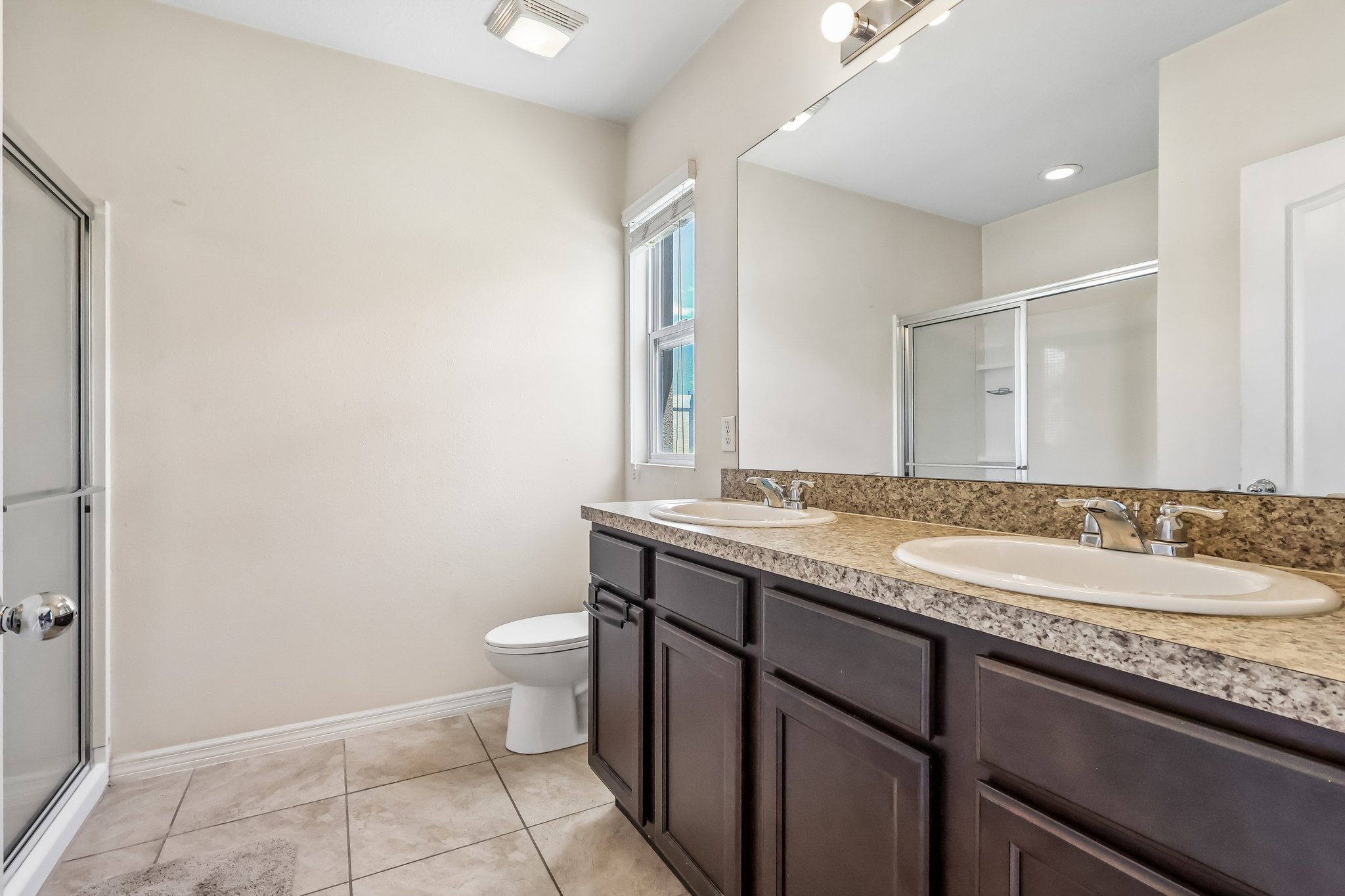 Squires Grove Dr-S2204-029.jpg