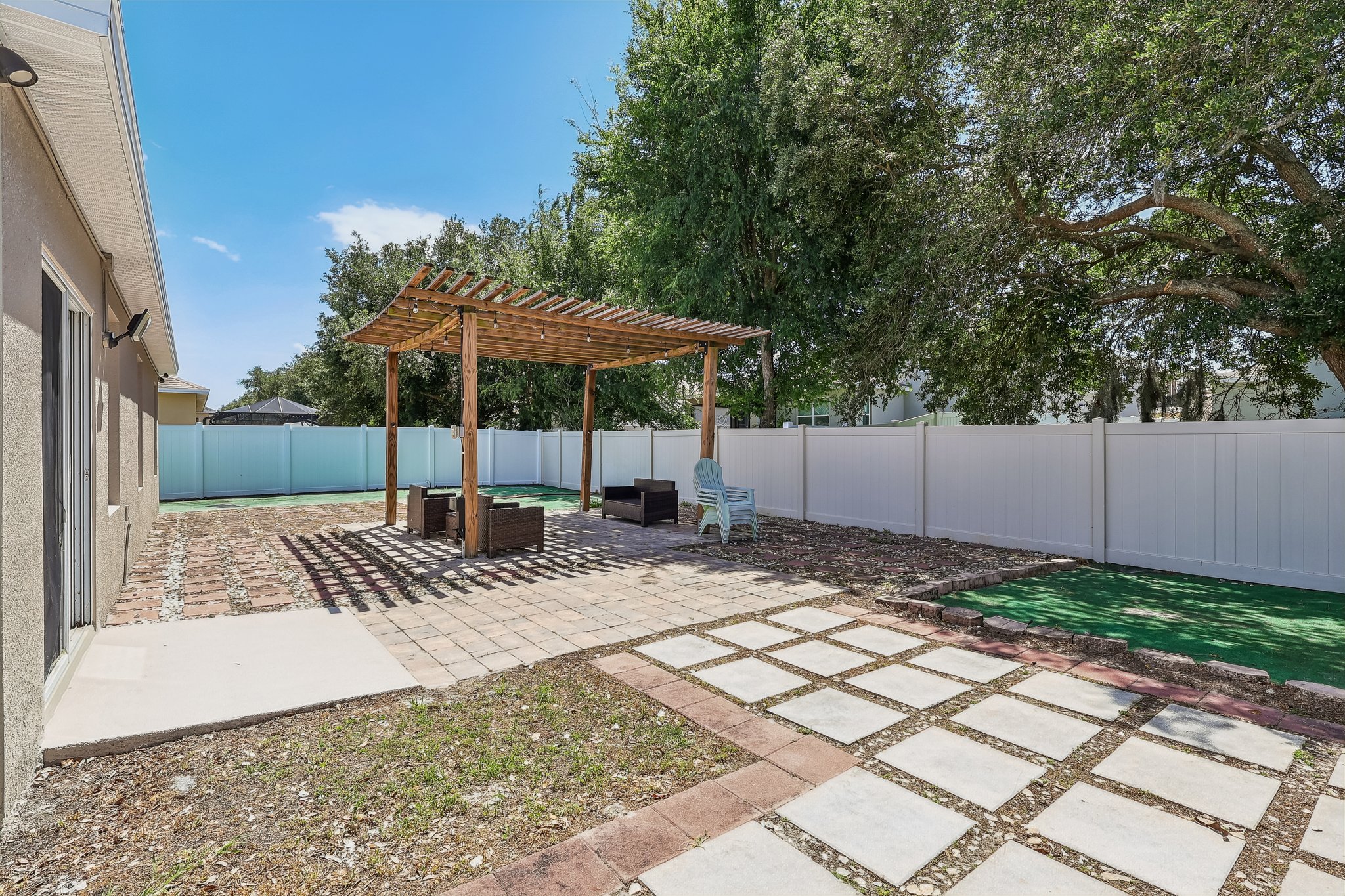 Squires Grove Dr-S2204-031.jpg